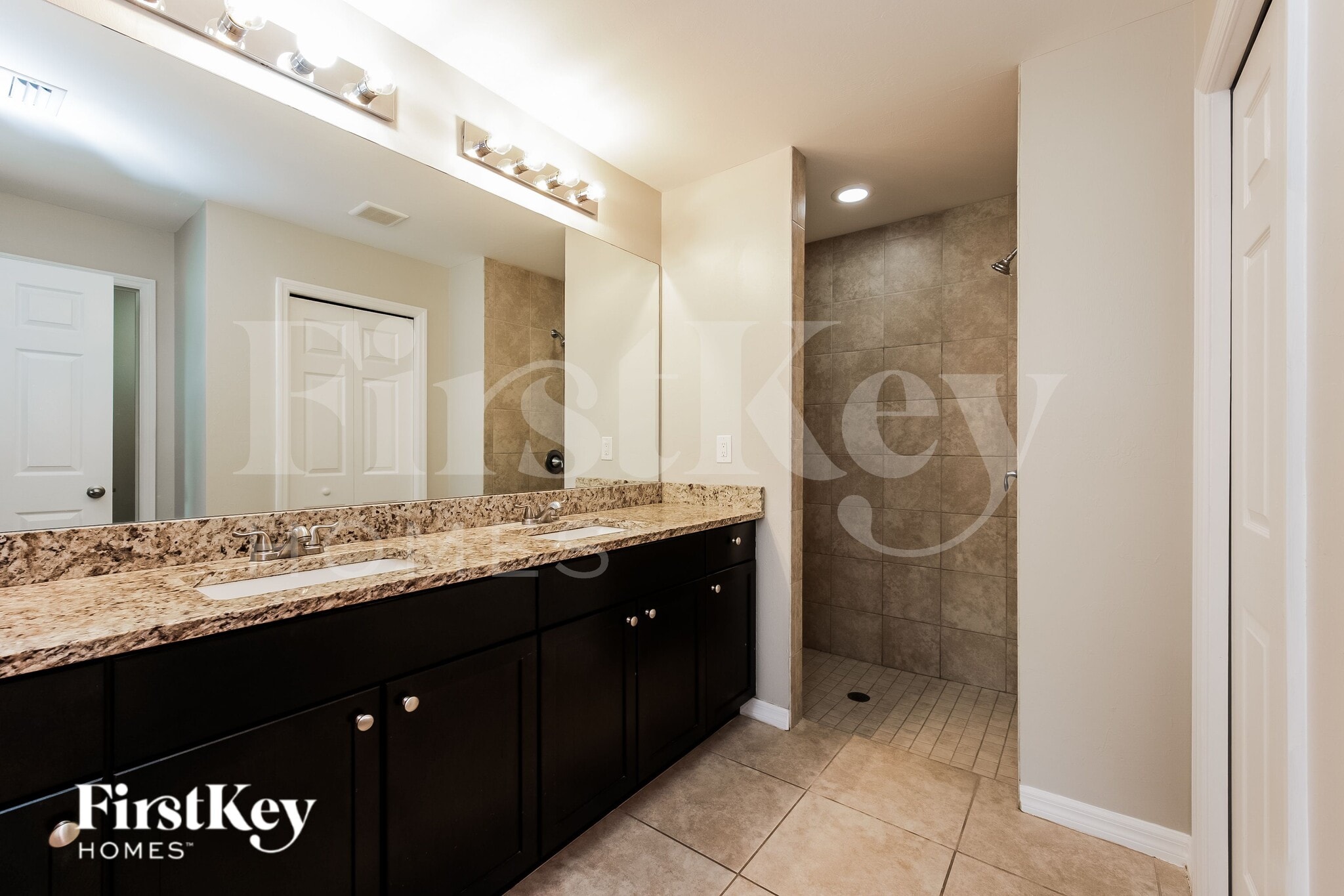 Building Photo - 1305 NW 11th Terrace