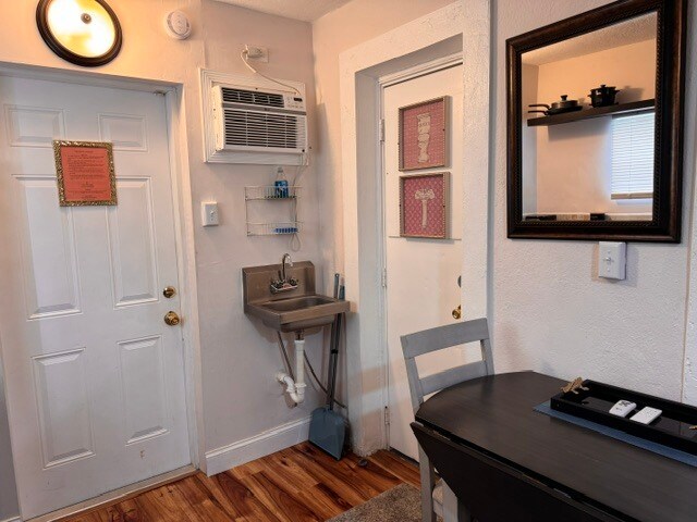 Building Photo - 7151 Meade St