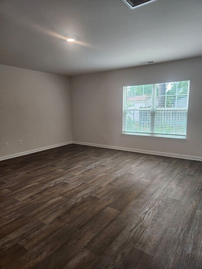Building Photo - 4517 Sandstone Dr
