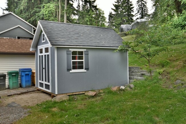 Building Photo - 3bd/2ba Lake Forest Park Home
