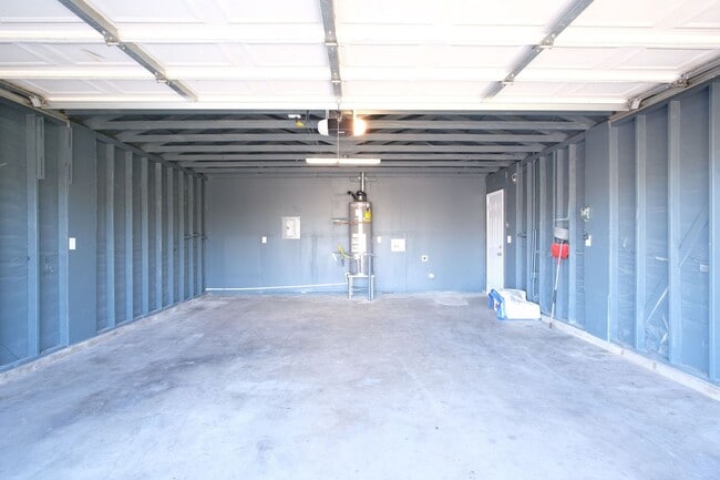 Building Photo - Beautiful 3 Bedroom 2 Bath home in Turlock