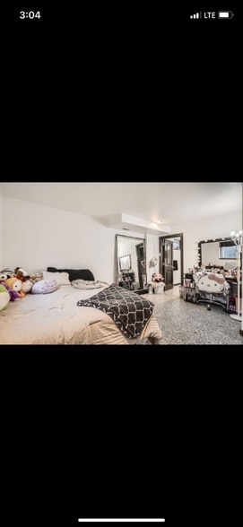 Building Photo - 1977 Altura Blvd