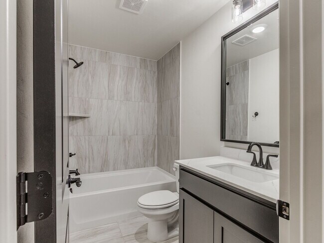 Building Photo - 4324 Overlook Pass