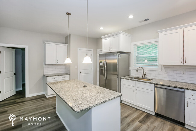 Building Photo - Picture-Perfect 3-Bedroom Home