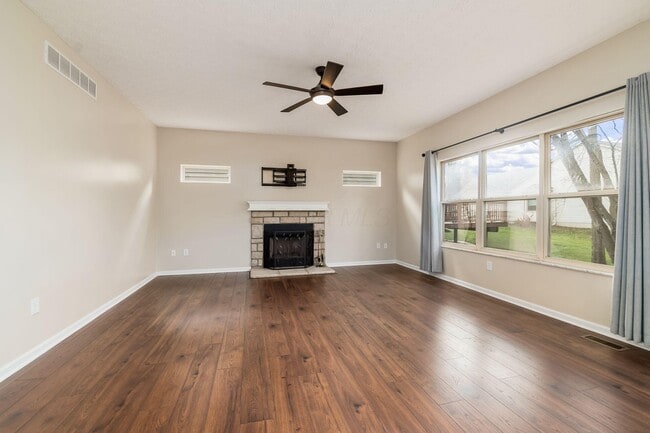 Building Photo - 7916 Bridge Crossing Ct