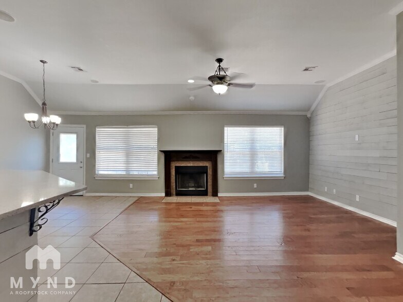 Building Photo - 14729 Jordan Ct