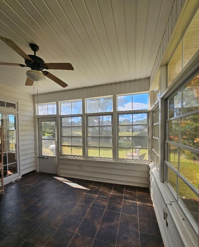 Building Photo - Waterford Plantation Home in Carolina Forest