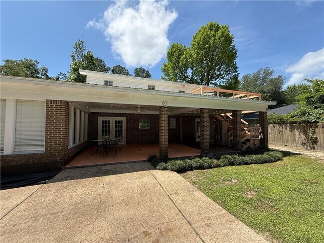 Building Photo - 3512 Shadowwood Ct