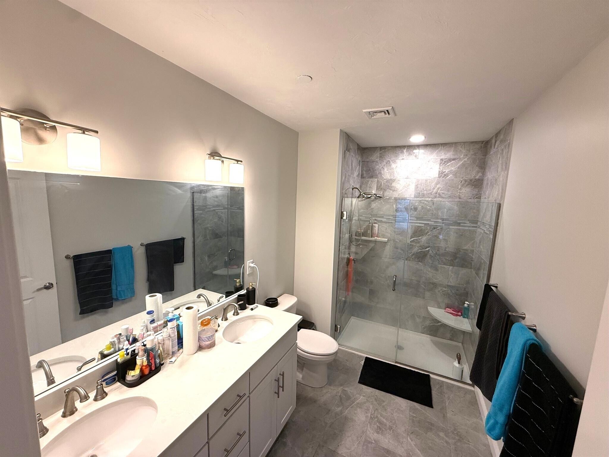 Building Photo - 320 Middlesex Ave