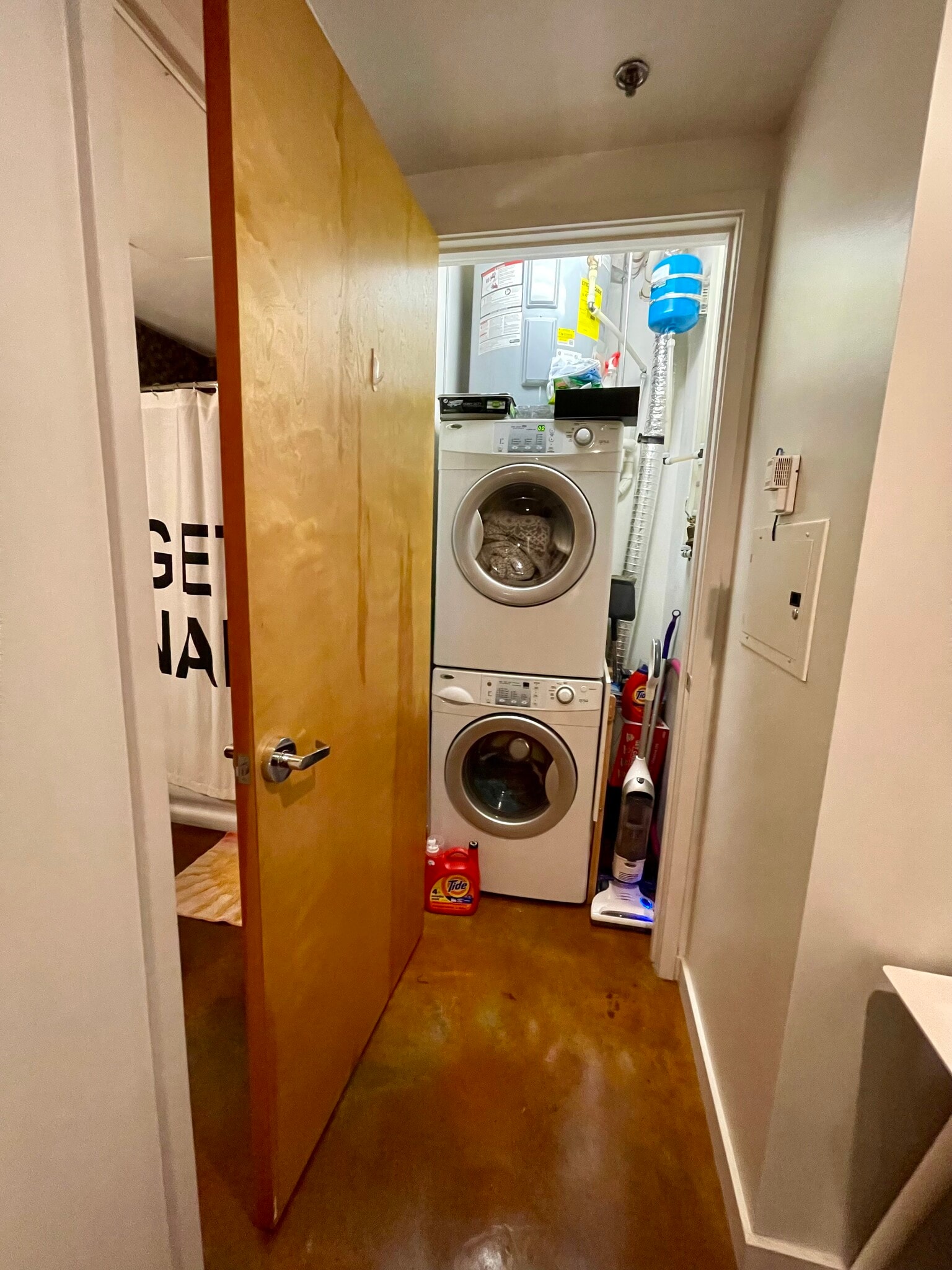 Building Photo - 600 12th Ave S