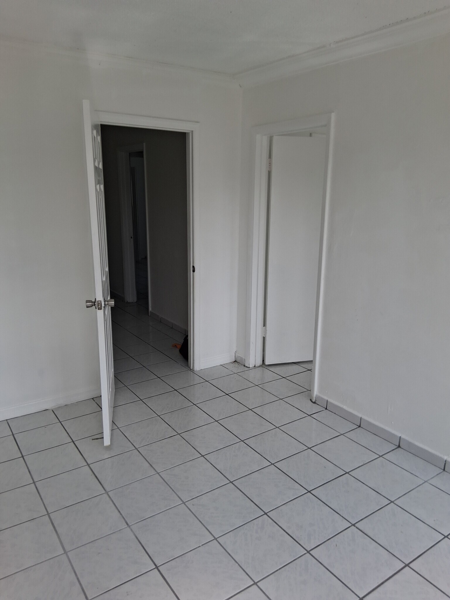 Building Photo - 1605 NE Miami Gardens Dr