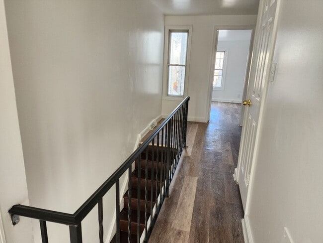 Building Photo - 203 Porter St