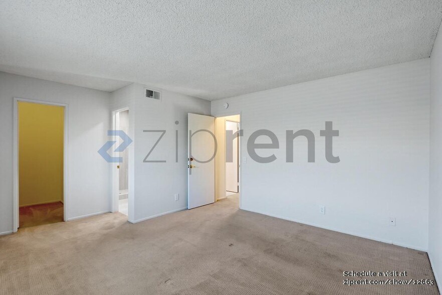 Building Photo - 1109 Golden Springs Dr