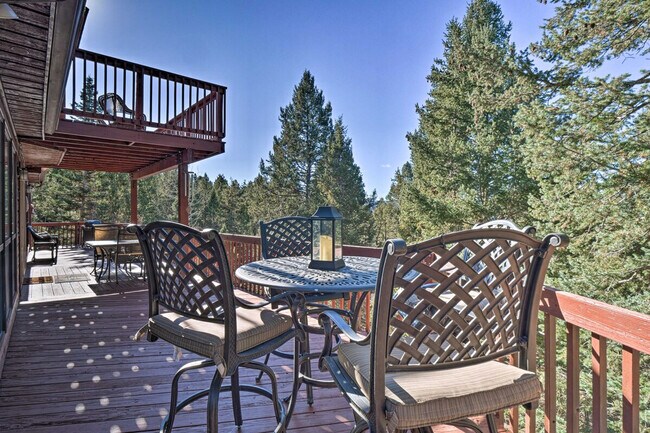 Building Photo - 1131 Pine Ridge Rd