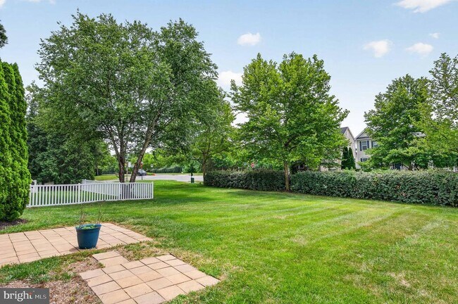 Building Photo - 42071 Pepperbush Pl