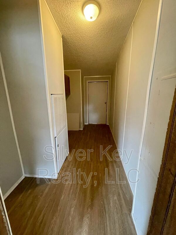 Building Photo - 137 H St