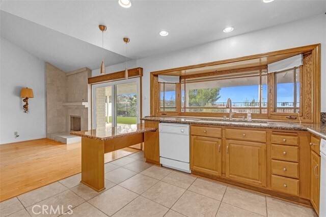 Building Photo - 551 S Paseo Lucero