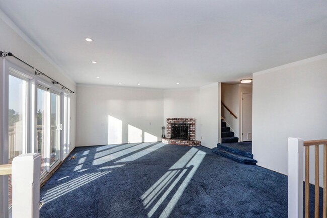 Building Photo - 1645 15th Ave