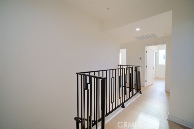 Building Photo - 257 S Ave 54