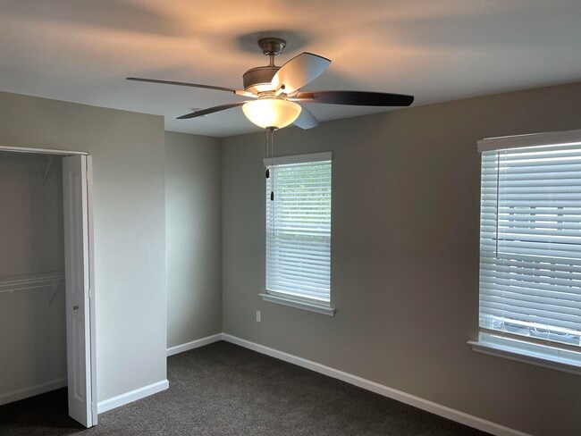 Building Photo - 2249 Del Carmel Way