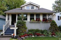 Building Photo - 3 BED 2 BATH BUNGALOW STYLE HOME IN FERNDALE ------ W. CHESTERFIELD