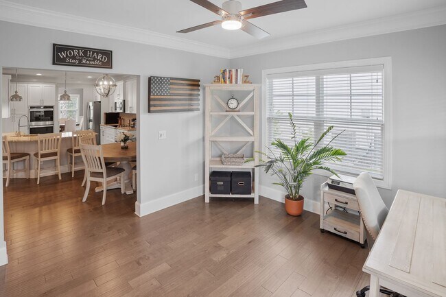 Building Photo - Stunning 4 bedroom 2.5 bath home located in Hampstead Wyndwater Community