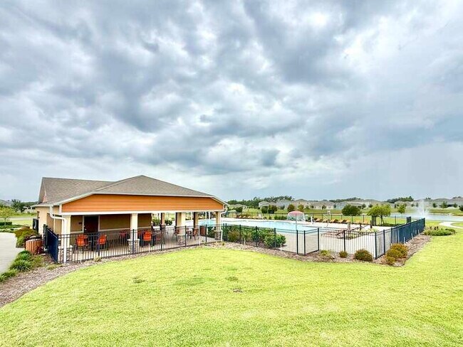 Building Photo - 1374 Holodak Dr