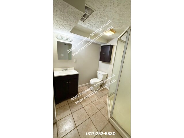 Building Photo - EAST//CENTER TOWNSHIP, Great renovated home!!