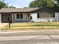 Building Photo - 2127 E Mitchell St