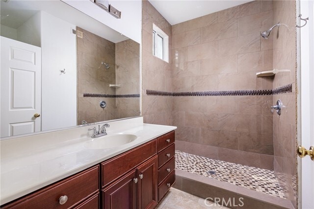 Building Photo - 216 California Ct