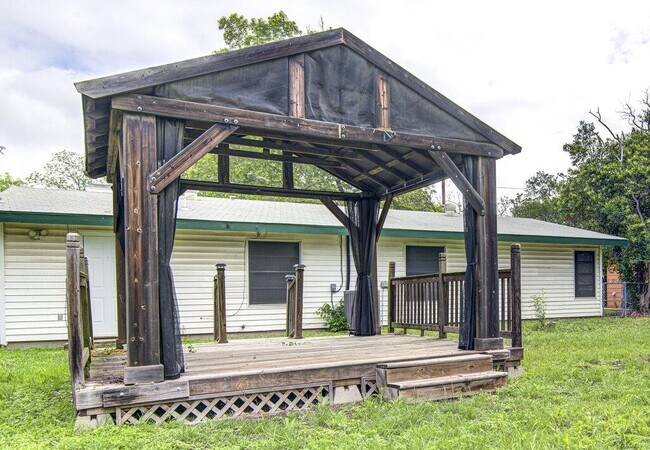 Building Photo - 1523 Weyford Dr