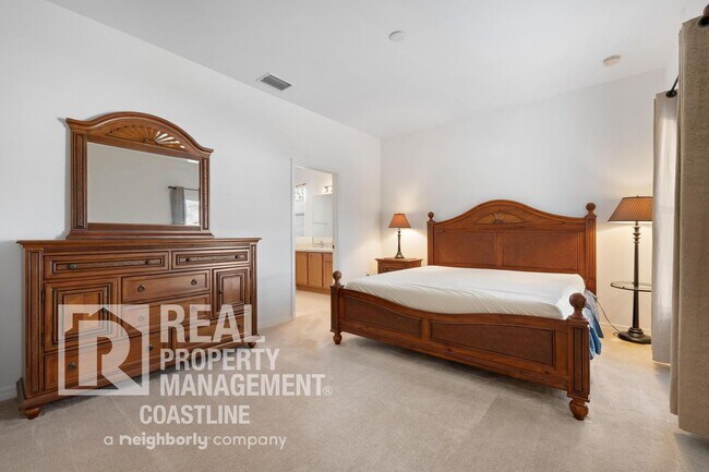 Building Photo - **50% Off First Month's Rent** - Flexible Lease: Seasonal OR Annual Furnished OR Unfurnished