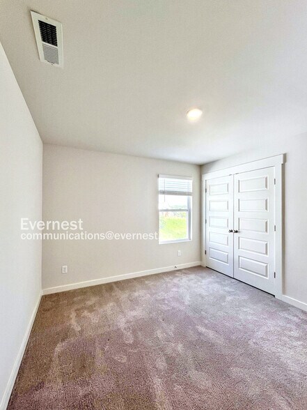 Building Photo - 506 Lyness Dr