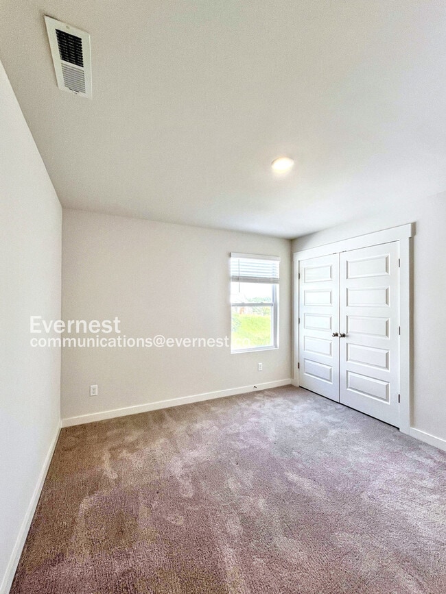 Building Photo - 506 Lyness Dr