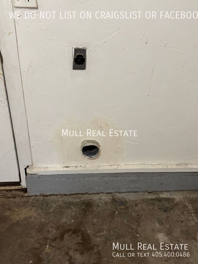 Building Photo - 1302 Carlisle Ct