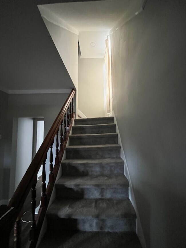 Building Photo - 3 Bedroom in Mt. Vernon!