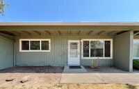 Building Photo - 925 NW Joy Ave
