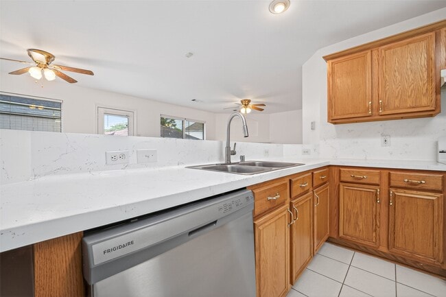 Building Photo - 10027 Encino Cove Ct