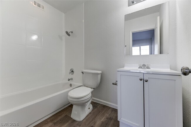 Building Photo - 29 Gold Bar Ct