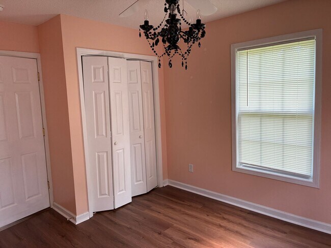 Building Photo - 3 Bedroom 2 Bath Home in Carolina Shores