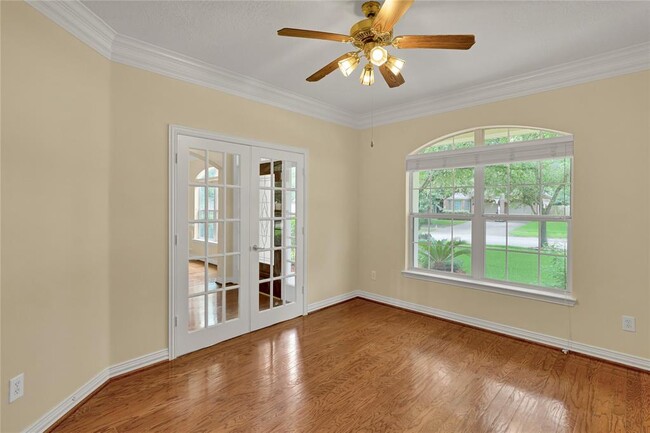 Building Photo - 2416 Spoonbill Dr
