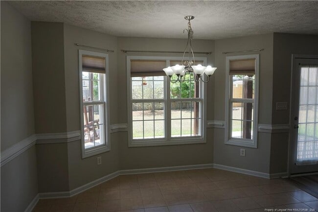 Building Photo - 2913 Aristocrat Ln