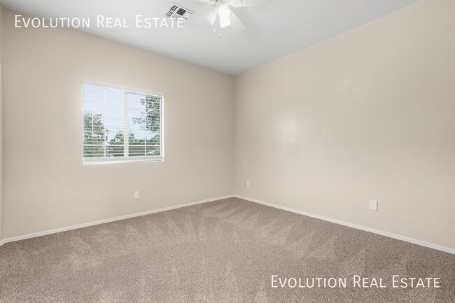 Building Photo - 455 S Mesa Dr