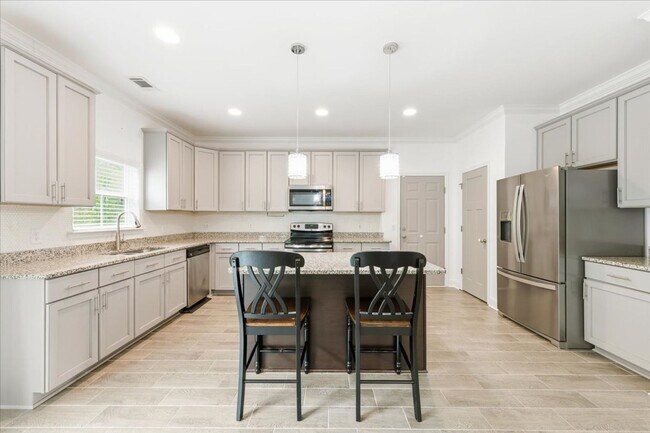 Building Photo - Welcome to Your Ideal Home: Where Luxury a...