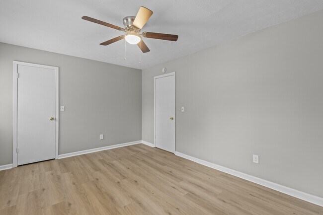 Building Photo - 1227 Creek Forest Ct NW