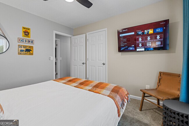 Building Photo - 13 Huntcliff Dr