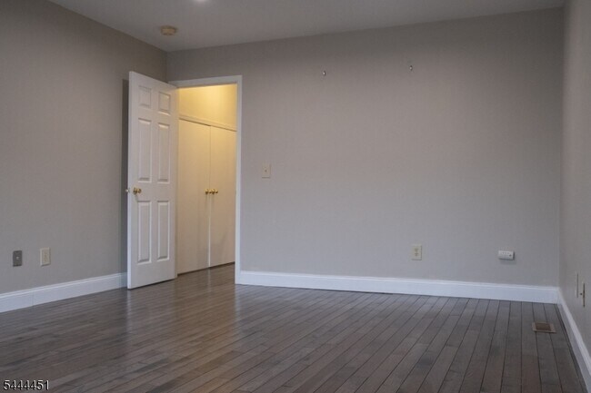 Building Photo - 55 Clarken Dr