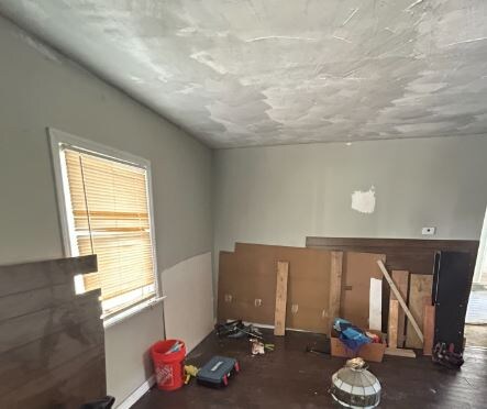 Building Photo - 7205 Calvin Ave