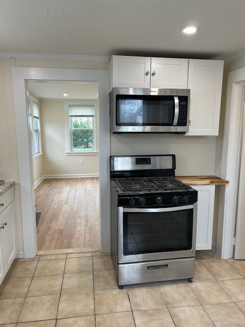 Building Photo - 409 Adams St