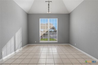 Building Photo - 1174 Vista Bonita